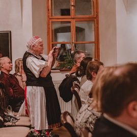 Zväčšiť fotografiu - Múzy ich spojili v dubnickom kaštieli - TSK_POSPB_Múzy nás spájajú_mini-43